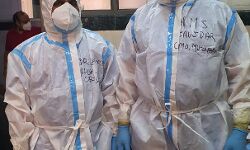 सीएमओ ने खुद कोविड वार्ड पहुंचकर मरीजों से जाना हाल सीएमओ ने खुद कोविड वार्ड पहुंचकर मरीजों से जाना हाल