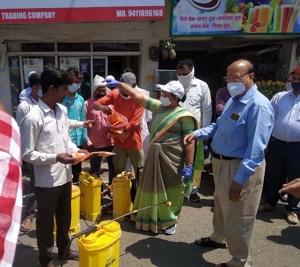 चेयरपर्सन ने किया सैनिटाइजेशन अभियान का श्री गणेश