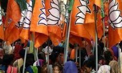 बंगाल में अब कोरोना वैक्सीन भी आई चुनाव मैदान में-BJP ने कहा देंगे फ्री बंगाल में अब कोरोना वैक्सीन भी आई चुनाव मैदान में-BJP ने कहा देंगे फ्री