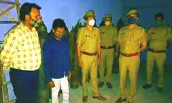 ऑक्सीजन की कालाबाजारी-दो युवक गिरफ्तार-101 सिलेंडर जब्त