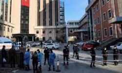 फटा ऑक्सीजन सिलेंडर-अस्पताल में लगी आग-15 मरीजों की मौत फटा ऑक्सीजन सिलेंडर-अस्पताल में लगी आग-15 मरीजों की मौत