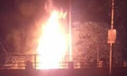 आग से जली पुलिस चौकी -सिपाहियों ने भागकर बचाई जान आग से जली पुलिस चौकी -सिपाहियों ने भागकर बचाई जान