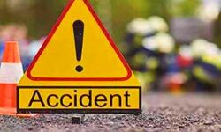 ट्रक के नीचे दबकर चालक की मौत