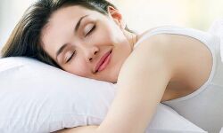 इम्यूनिटी को बूस्ट करने के लिए 8 घंटे की नींद जरूरी