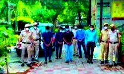 आपदा में अवसर-कोविड-19 रिपोर्ट में फर्जीवाड़ा-आधा दर्जन गिरफ्तार आपदा में अवसर-कोविड-19 रिपोर्ट में फर्जीवाड़ा-आधा दर्जन गिरफ्तार