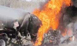 तेल टैंकर में विस्फोट- चार मरे, 10 झुलसे