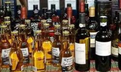 आबकारी विभाग ने दी सफाई- ना तो शराब के दाम बढ़े हैं और ना ही घटे हैं आबकारी विभाग ने दी सफाई- ना तो शराब के दाम बढ़े हैं और ना ही घटे हैं