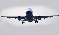 कोरोना का कहर- रेलगाड़ियों के बाद विमानों की उड़ानें भी रद्द