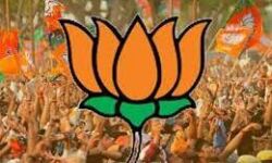 जिंदा पत्रकार को बंगाल हिंसा में अपना मृत कार्यकर्ता बताने पर घिर गई भाजपा जिंदा पत्रकार को बंगाल हिंसा में अपना मृत कार्यकर्ता बताने पर घिर गई भाजपा