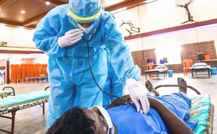 अस्पताल में कोरोना मरीजों का नि:शुल्क इलाज