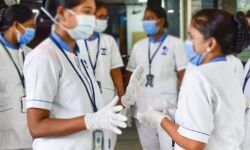 जान पर खेलकर कोरोना में काम कर रही आउटसोर्सिंग नर्सो का भविष्य नहीं सुरक्षित