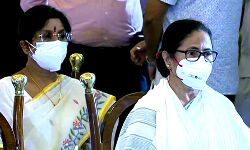 ममता की तीसरी पारी शुरू ममता की तीसरी पारी शुरू