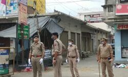 आंशिक लॉकडाउन का पालन कराने के लिए एसएसपी खुद उतरे सड़क पर आंशिक लॉकडाउन का पालन कराने के लिए एसएसपी खुद उतरे सड़क पर