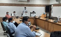 कोरोना में पैसे कमाने की बजाय मानवता दिखाये चिकित्सक-कपिल देव कोरोना में पैसे कमाने की बजाय मानवता दिखाये चिकित्सक-कपिल देव