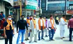 जनसेवा ही ईश्वरीय सेवा-संक्रमण की रोकथाम को शिवसेना ने बांटे हजारों मास्क जनसेवा ही ईश्वरीय सेवा-संक्रमण की रोकथाम को शिवसेना ने बांटे हजारों मास्क