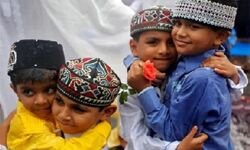 दोस्तो, इस ईद को याद रखना दोस्तो, इस ईद को याद रखना