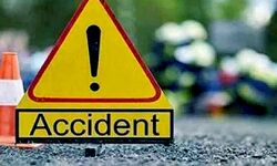2 बाइकों की टक्कर 1 मरा- 3 घायल 2 बाइकों की टक्कर 1 मरा- 3 घायल