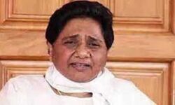 बोली मायावती- कोरोना टीकाकरण की धीमी गति चिंताजनक