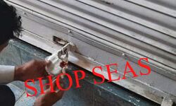 वीकेंड कर्फ्यू में दुकानें खोलने पर- 13 दुकानें सीज वीकेंड कर्फ्यू में दुकानें खोलने पर- 13 दुकानें सीज