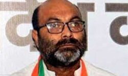 संविदा पर कार्यरत एएनएम को मिले कोरोना योद्धा का दर्जा-लल्लू