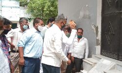 पूर्व पार्षद के प्रस्ताव पर शुरू हुआ नारकीय गली का जीर्णोद्धार पूर्व पार्षद के प्रस्ताव पर शुरू हुआ नारकीय गली का जीर्णोद्धार