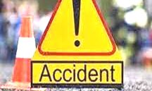 आई नींद की झपकी-हुआ भीषण सड़क हादसा-परिवार के चार सदस्यों की मौत