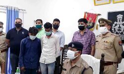 पुलिस ने दो शातिर अपराधियों को किया गिरफ्तार-भारी मात्रा में माल बरामद पुलिस ने दो शातिर अपराधियों को किया गिरफ्तार-भारी मात्रा में माल बरामद