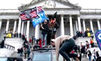 कैपिटल हिल हिंसा के बाद 70 पुलिसकर्मियों ने छोड़ी नौकरी कैपिटल हिल हिंसा के बाद 70 पुलिसकर्मियों ने छोड़ी नौकरी
