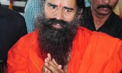 बड़बोले बाबा-एलोपैथी के बयान पर मचा बवाल तो लिया वापिस बड़बोले बाबा-एलोपैथी के बयान पर मचा बवाल तो लिया वापिस