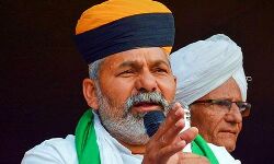 सरकार पहलवानों के मामलों का 15 दिन में करे समाधान: टिकैत सरकार पहलवानों के मामलों का 15 दिन में करे समाधान: टिकैत