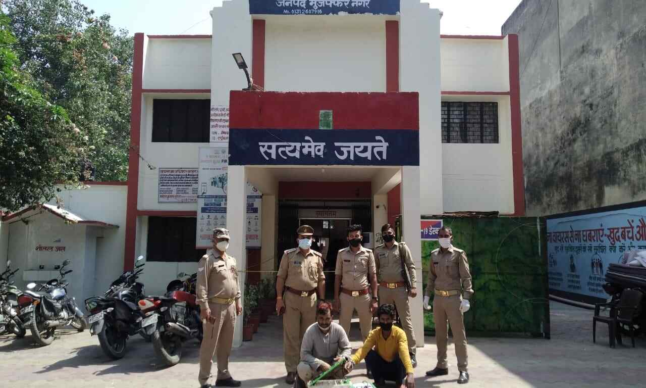पुलिस के हाथ लगे 4 बदमाश-चोरी का माल बरामद
