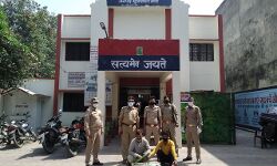 पुलिस के हाथ लगे 4 बदमाश-चोरी का माल बरामद पुलिस के हाथ लगे 4 बदमाश-चोरी का माल बरामद