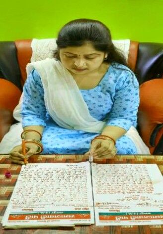 आजम खान की रिहाई के लिए खून से लिखा पत्र