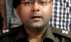 मिली कामयाबी-2 बदमाश गिरफ्तार-5 लग्जरी कार व अन्य सामान बरामद मिली कामयाबी-2 बदमाश गिरफ्तार-5 लग्जरी कार व अन्य सामान बरामद