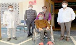 102 वर्षीय बुजुर्ग महिला ने कोरोना वायरस को दी मात 102 वर्षीय बुजुर्ग महिला ने कोरोना वायरस को दी मात