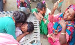 मचा कोहराम- गड्ढे में डूब कर तीन मासूम बच्चों की मौत मचा कोहराम- गड्ढे में डूब कर तीन मासूम बच्चों की मौत