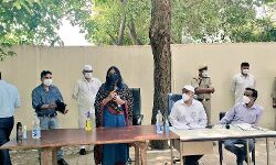 मेरा गांव कोरोना मुक्त गांव- DM ने किया प्रधानों से संवाद