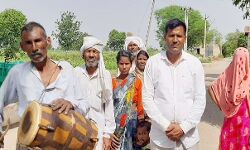 गांव-गांव हो रही मुनादी- शराब का सेवन ना करें