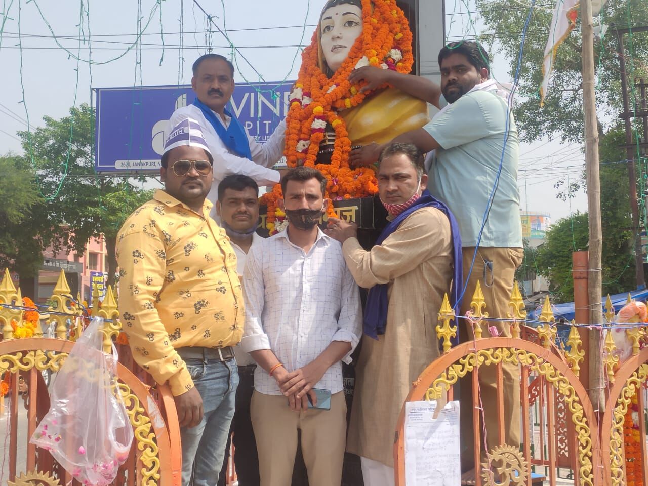 आसपा ने किया अहिल्याबाई को याद-माल्यापर्ण कर दी श्रद्धांजलि आसपा ने किया अहिल्याबाई को याद-माल्यापर्ण कर दी श्रद्धांजलि