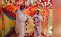 दुल्हन को हुआ कोरोना-पीपीई किट पहनकर वर वधु ने लिए सात फेरे