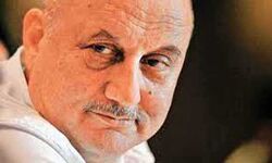 अनुपम खेर ने शेयर की मोटिवेशनल कविता अनुपम खेर ने शेयर की मोटिवेशनल कविता