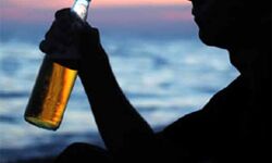 शराब की बोतल में मौत का जिन्न?