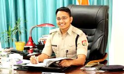 DGP ने की SP विनीत जायसवाल की प्रशंसा DGP ने की SP विनीत जायसवाल की प्रशंसा