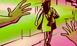 शोहदों का साहस-सरेराह स्वास्थ्यकर्मियों से छेड़छाड़-घर तक किया पीछा शोहदों का साहस-सरेराह स्वास्थ्यकर्मियों से छेड़छाड़-घर तक किया पीछा