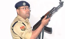 संडे स्पेशल - अजय का अपराधियों पर रहता है अटैक - अब हरदोई वालों की बारी संडे स्पेशल - अजय का अपराधियों पर रहता है अटैक - अब हरदोई वालों की बारी