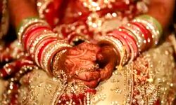 इंस्पेक्टर से बोली महिला दारोगा- मेरी शादी करा दीजिए अब