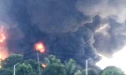 फैक्ट्री में लगी आग पर लगभग चार घंटे में पाया गया काबू