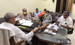 सड़क पर न मिले गोवंश- अभियान चलाकर की जाये कार्यवाही- मंत्री