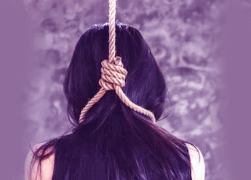 4 वर्ष के बेटे को छोड़कर- फांसी के फंदे पर झूली विवाहिता 4 वर्ष के बेटे को छोड़कर- फांसी के फंदे पर झूली विवाहिता