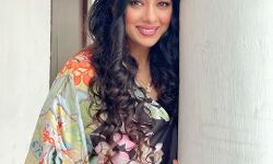 अभिनेत्री का ग्लैमरस लुक- बोले फैंस- रूप तेरा मस्ताना.. अभिनेत्री का ग्लैमरस लुक- बोले फैंस- रूप तेरा मस्ताना..